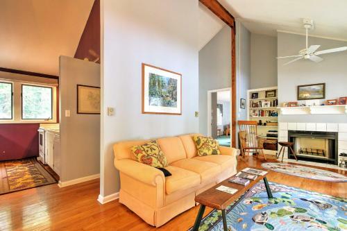 Lakeside Francestown Home With Private Dock And Porch!
