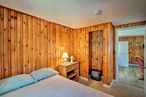 Hampton Cottage - Walk To Beaches And Marina!