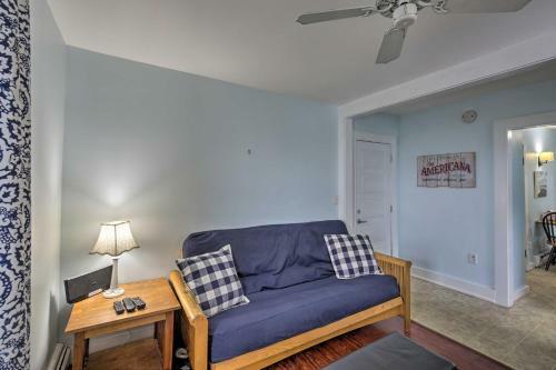 Ocean-view Apartment - Walk To Cafes And Beach!