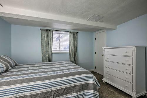 Apartamento Airy Coastal Getaway - Walk To Hampton Beach!