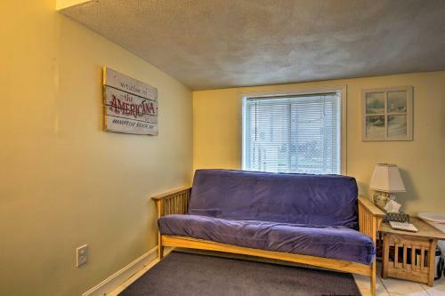 Apartamento Airy Coastal Getaway - Walk To Hampton Beach!