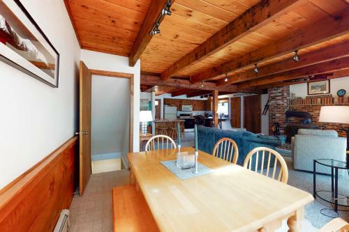Fox Run Townhouse - Close To The Pool!
