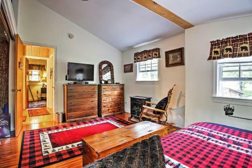 Inviting North Conway Cabin 3 Mi To Cranmore Mtn!