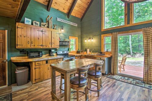Charming Cabin In North Conway Near 4 Ski Resorts!