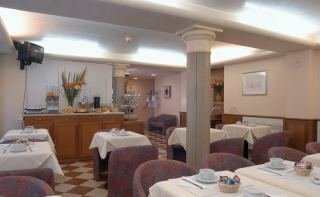 Hotel Commercio E Pellegrino