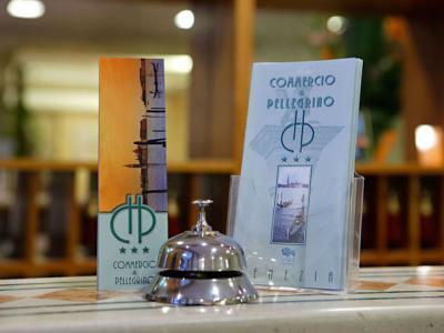 Hotel Commercio E Pellegrino