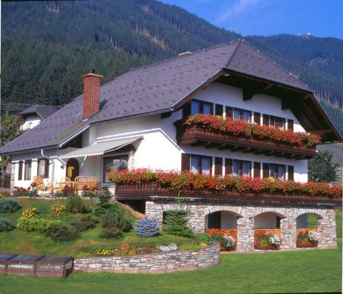 Hostal G�stehaus Trattner