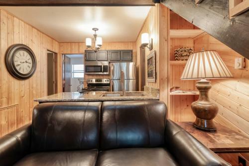 Redwood Commons B12