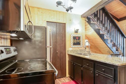 Redwood Commons B12