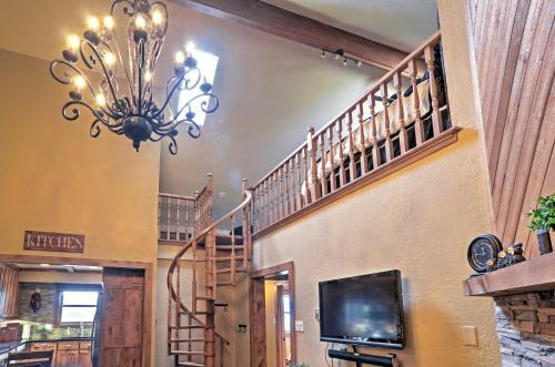 Apartamento Angel Fire Condo With Fireplace Half Mi To Ski Lift!