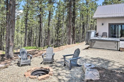 Custom Mountain Home Views, Hot Tub And Fire Pit!