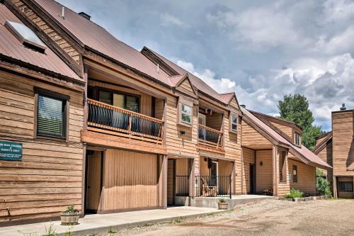 Apartamento Spacious Rustic Condo With Deck, Short Walk To Slopes
