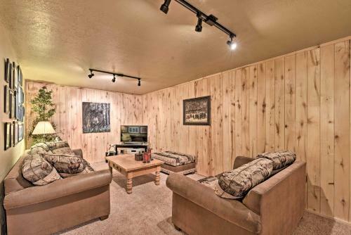 Spacious Angel Fire Getaway, 2 Mi To Slopes!