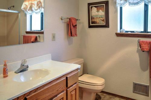 Cloudcroft Mtn Home With Deck-3 Miles To Ski Resort!