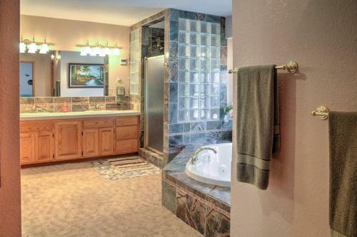 Cloudcroft Mtn Home With Deck-3 Miles To Ski Resort!