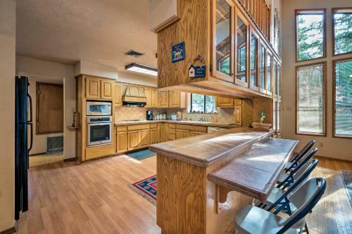 Cloudcroft Mtn Home With Deck-3 Miles To Ski Resort!