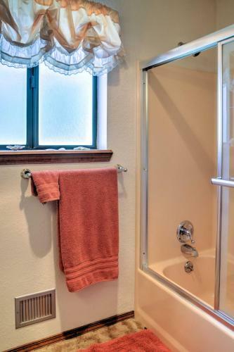 Cloudcroft Mtn Home With Deck-3 Miles To Ski Resort!