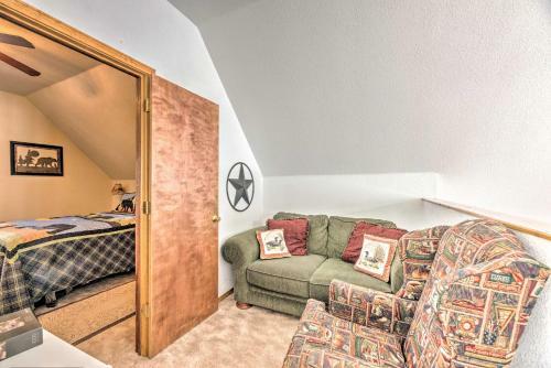 Quaint Cloudcroft Cabin With Stunning Forest Views!