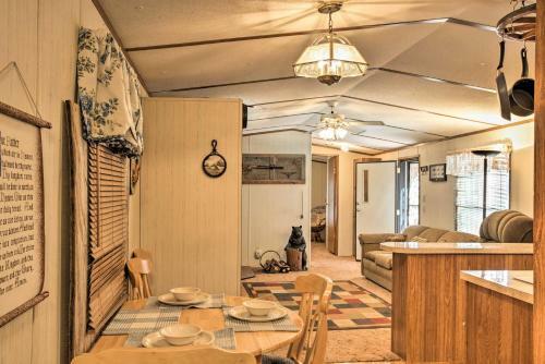 Rustic Cloudcroft Cabin With Deck-near Skiing And Fishing!