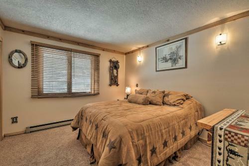 Cozy Angel Fire Cabin 10 Min From Ski Slopes!