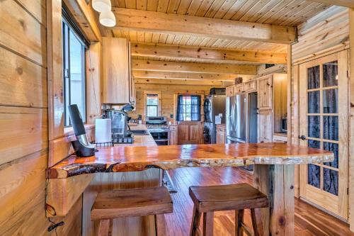 Pet-friendly Cloudcroft Cabin Walk To Shops And Food!