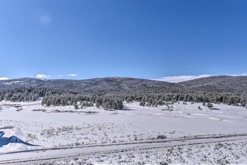 Apartamento Modern Couples Condo With Loft And Wheeler Peak View!