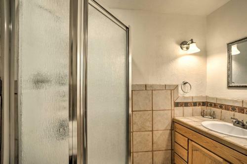 Pet-friendly Clovis Home With Yard, Pergola And Hot Tub