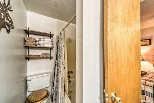 Charming Cloudcroft Cabin With Private Hot Tub!