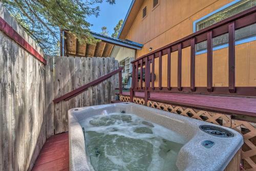 Charming Cloudcroft Cabin With Private Hot Tub!