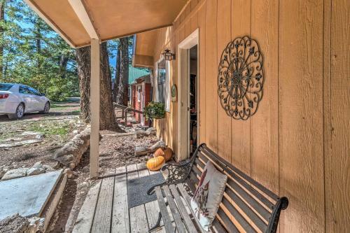 Charming Cloudcroft Cabin With Private Hot Tub!