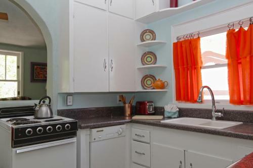 Bed & Breakfast Casa Blanca Inn And Suites