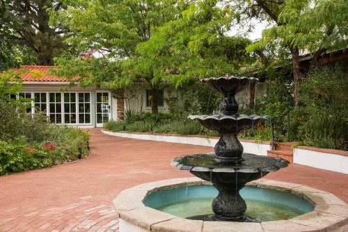 Bed & Breakfast Casa Blanca Inn And Suites