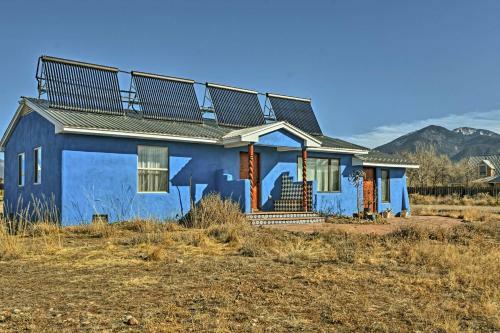 Cozy Blue Adobe With Steam Room 2 Mi From Taos!
