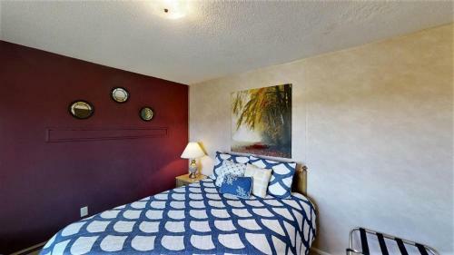 Suite 43