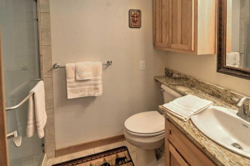 Red River Home With 2 Balconies - 1 Block To Main St!