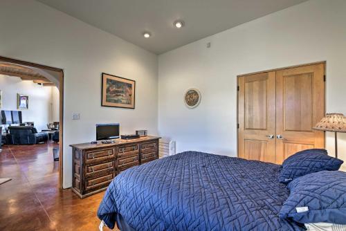 Rancho De Taos House With Balcony And Panoramic Views!