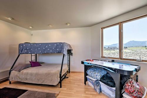 Rancho De Taos House With Balcony And Panoramic Views!