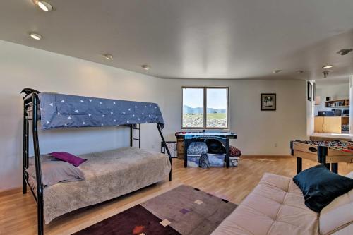 Rancho De Taos House With Balcony And Panoramic Views!