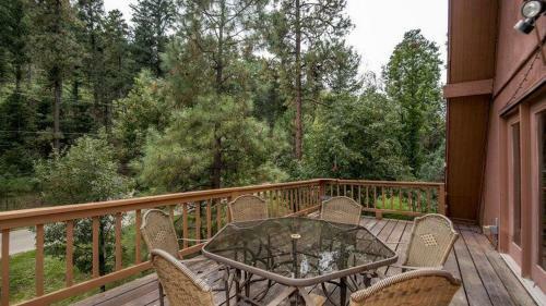 Trailhead Hideaway