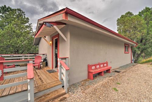 Cabin With Mtn Views, 2 Miles To Grindstone Lake