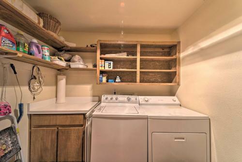 Rustic Ranch Retreat - 16 Mi To Ski Apache!