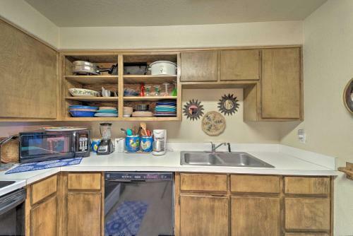 Rustic Ranch Retreat - 16 Mi To Ski Apache!