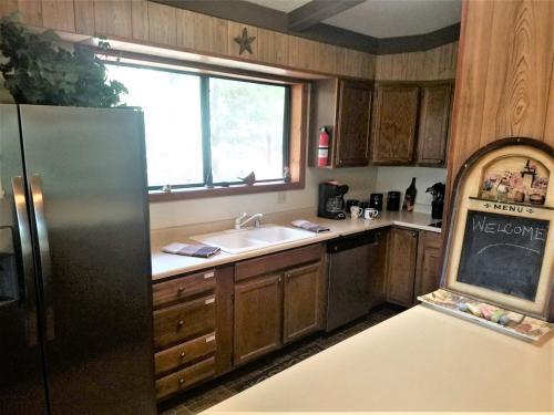 Lazy Bear Cabin
