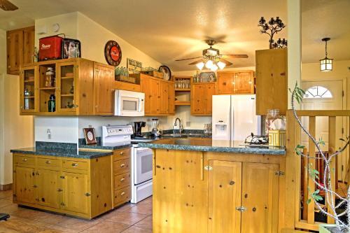 Quiet Ruidoso Hideaway - 2 Mi To Grindstone Lake!