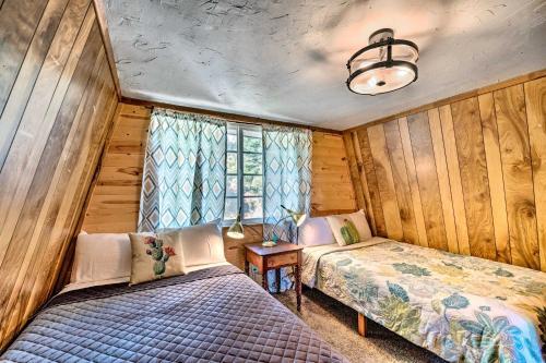 Quirky, Secluded Ruidoso Cabin 18mi To Ski Apache