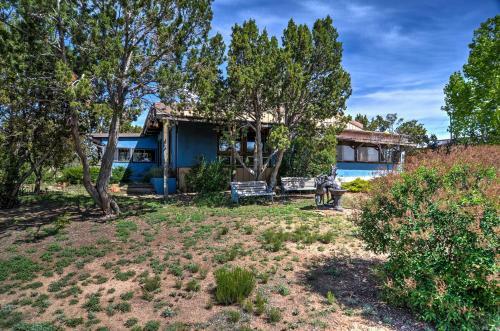 Chic Santa Fe Home At Dream Catcher Retreat Center