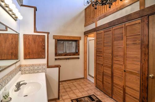Chic Santa Fe Home At Dream Catcher Retreat Center