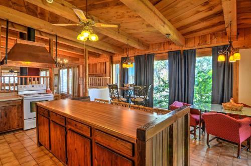 Chic Santa Fe Home At Dream Catcher Retreat Center