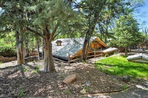 Charming Santa Fe Studio Cabin With Sauna And Patio!