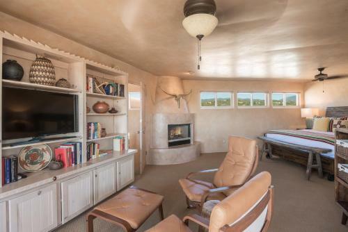 3 Bedroom - 20 Min. Walk To Plaza - Valle Del Sol